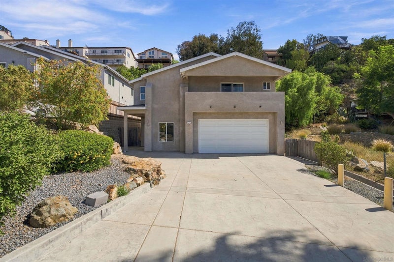 1621 Paraiso Ave