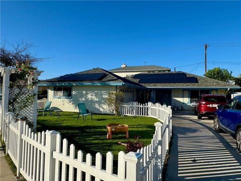 Photo of 1068 Concord Street, Costa Mesa, CA 92626 (MLS # OC26025308)