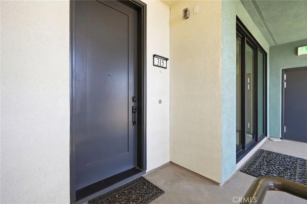 315 Waters Park Circle 10