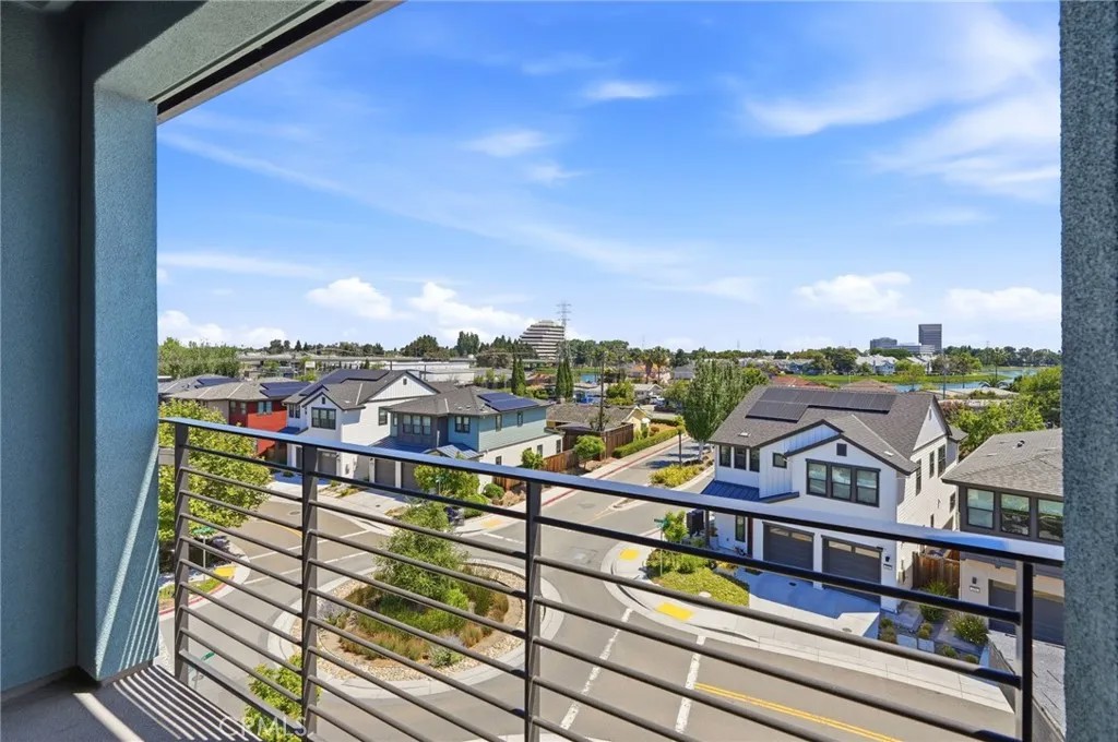 315 Waters Park Circle 10
