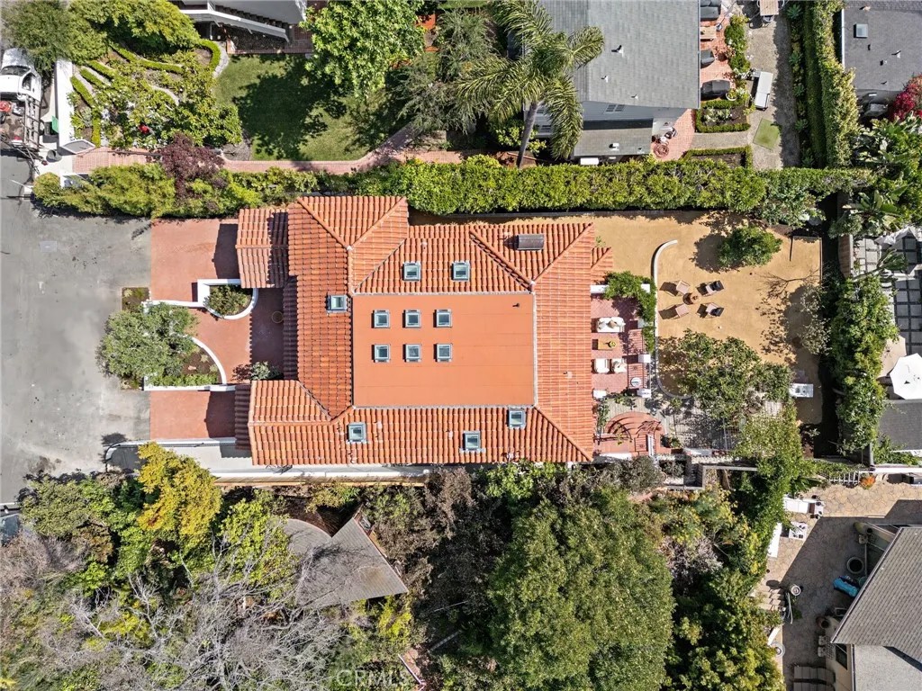 750 Manzanita Drive