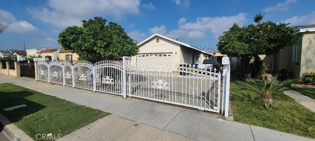 Photo of 2703 Missouri Ave, South Gate, CA 90280 (MLS # RS26021845)