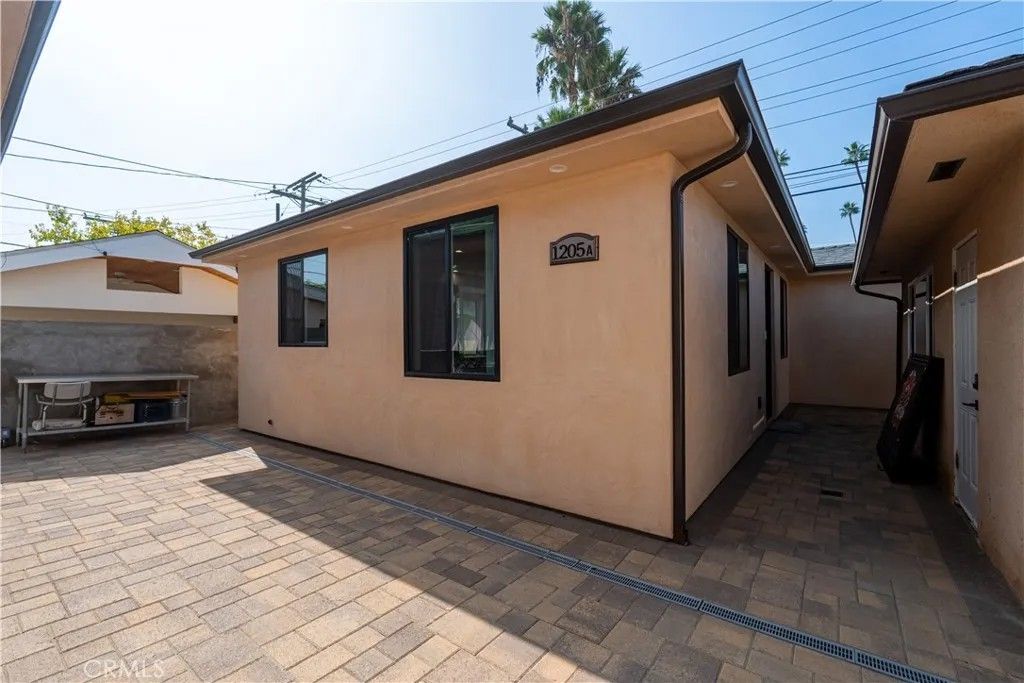 Photo of 1205 N Maryland Avenue #A, Glendale, CA 91207 (MLS # GD25279868)