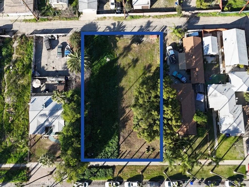 Photo of 360 W 16th St, San Bernardino, CA 92405 (MLS # IV26018131)