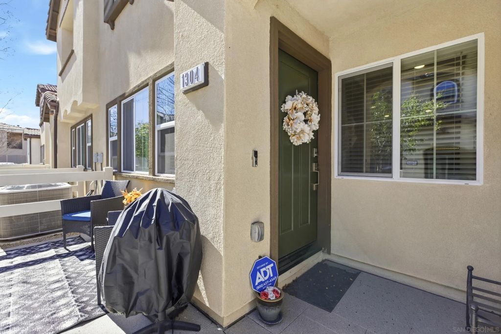 Photo of 28409 Oriole Way #1304, Murrieta, CA 92563 (MLS # 260005612)