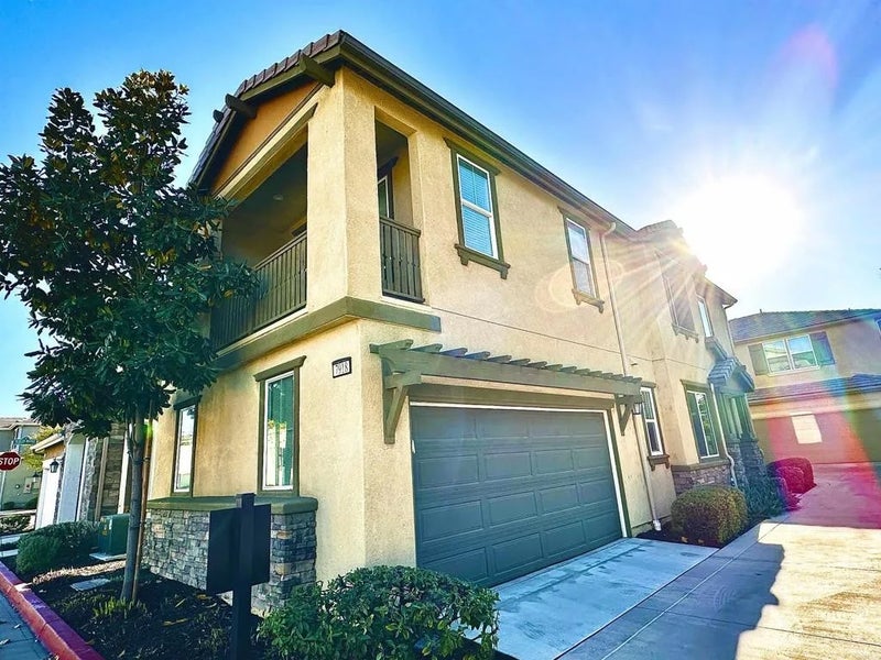 7918 Chaparral