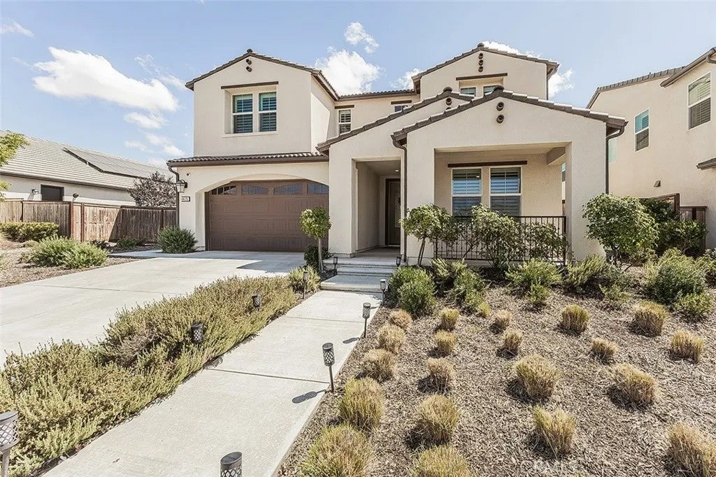 4475 Crown Bluffs Drive