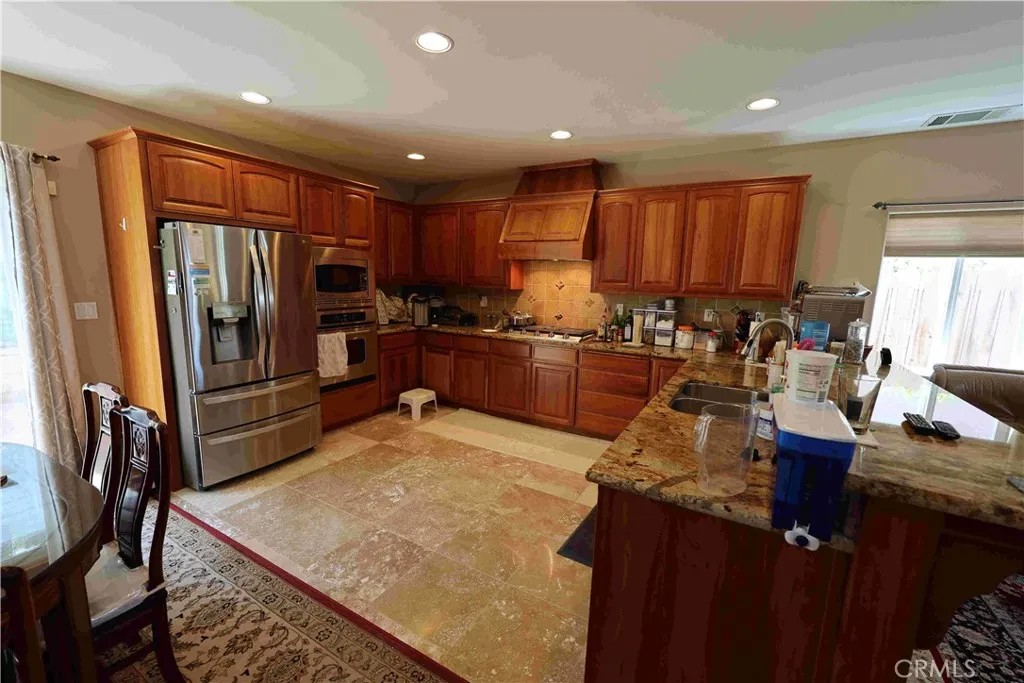 2740 Ironwood