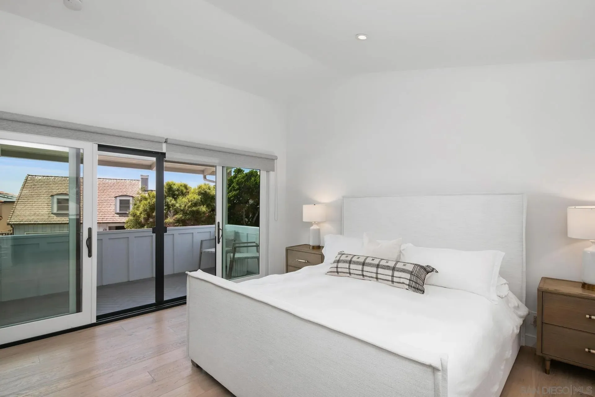 La Jolla, California 92037, United States, 5 Bedrooms Bedrooms, ,4 BathroomsBathrooms,Residential,Active,168048