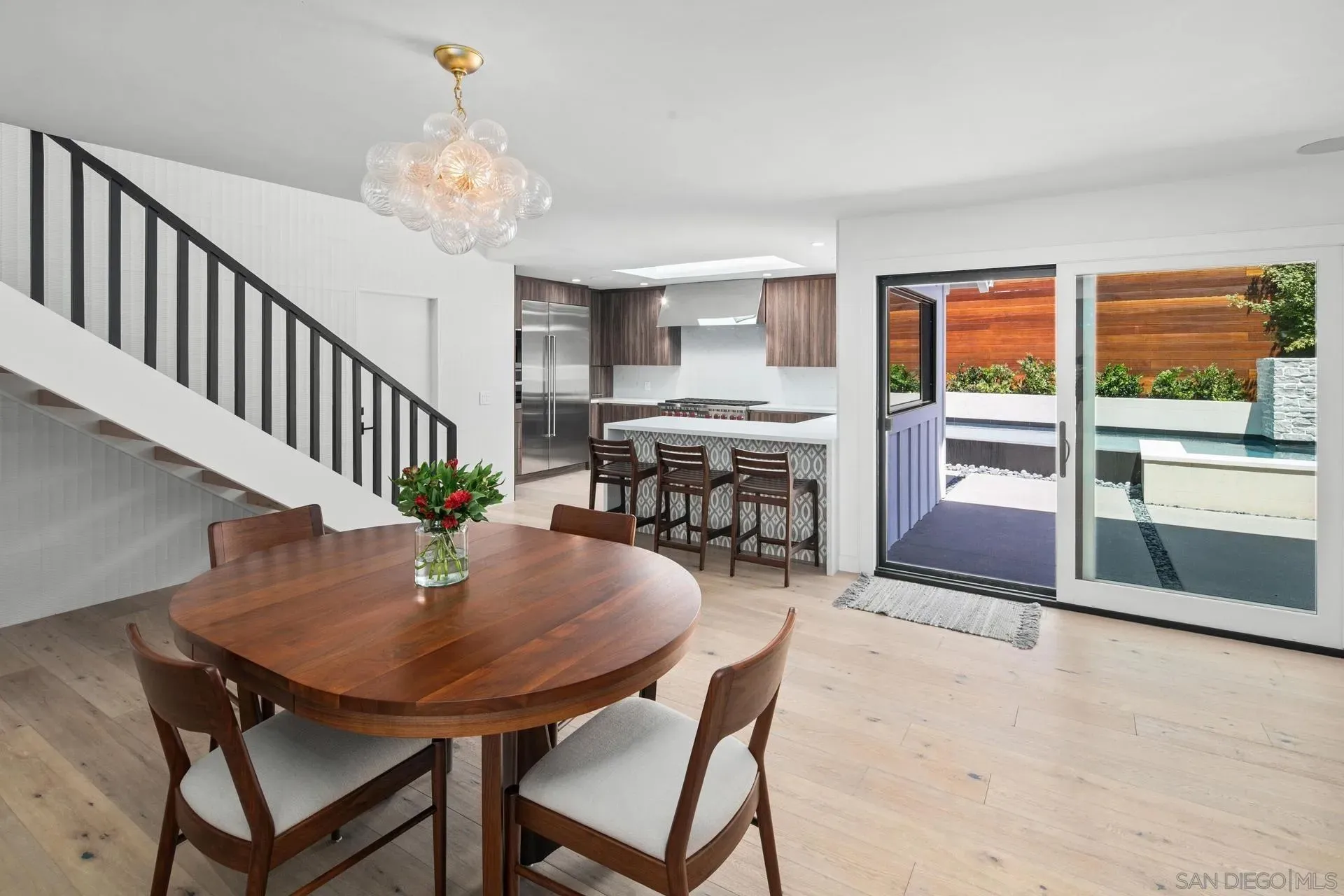 La Jolla, California 92037, United States, 5 Bedrooms Bedrooms, ,4 BathroomsBathrooms,Residential,Active,168048