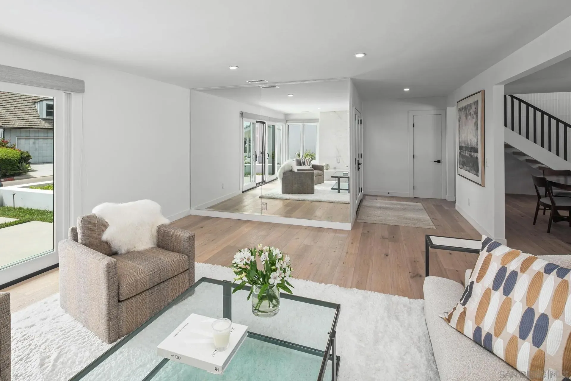 La Jolla, California 92037, United States, 5 Bedrooms Bedrooms, ,4 BathroomsBathrooms,Residential,Active,168048