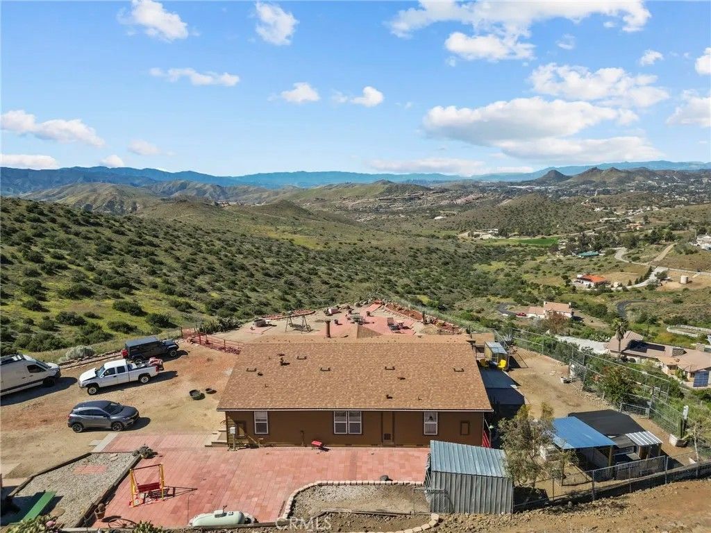 Photo of 33330 Palen, Agua Dulce, CA 91350 (MLS # SR26054222)