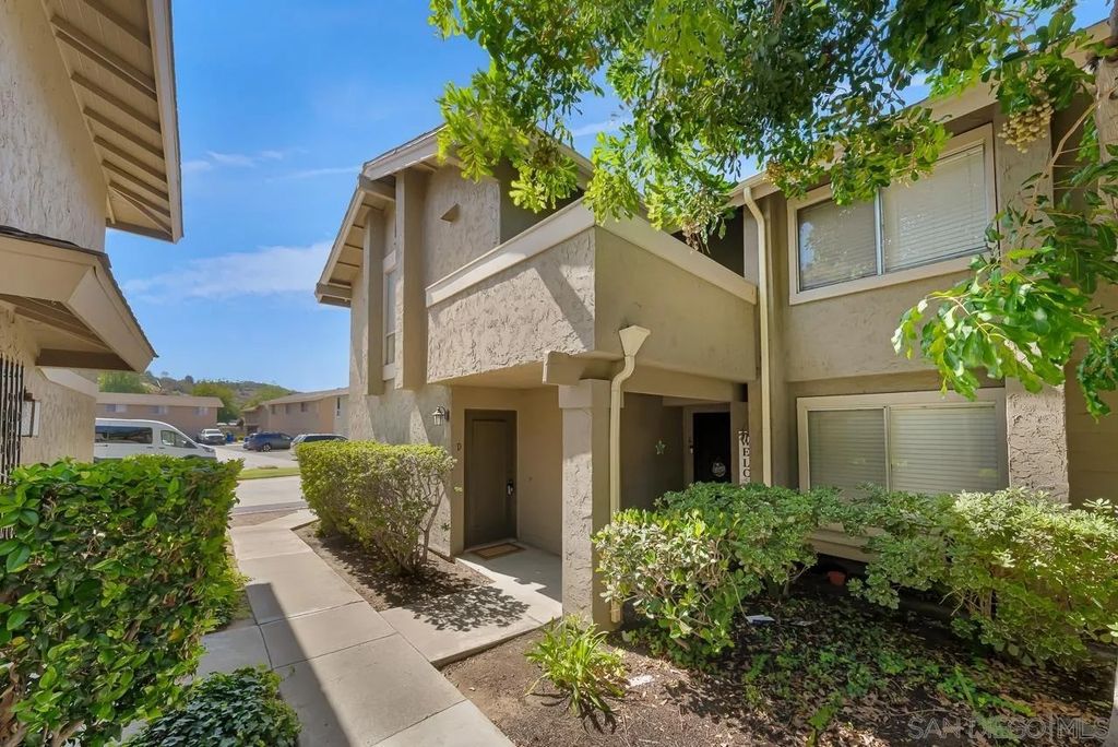 Photo of 995 Amistad Pl #D, El Cajon, CA 92019 (MLS # 260010258)