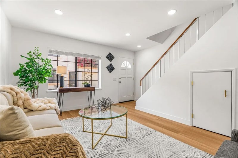 1425 E 23rd