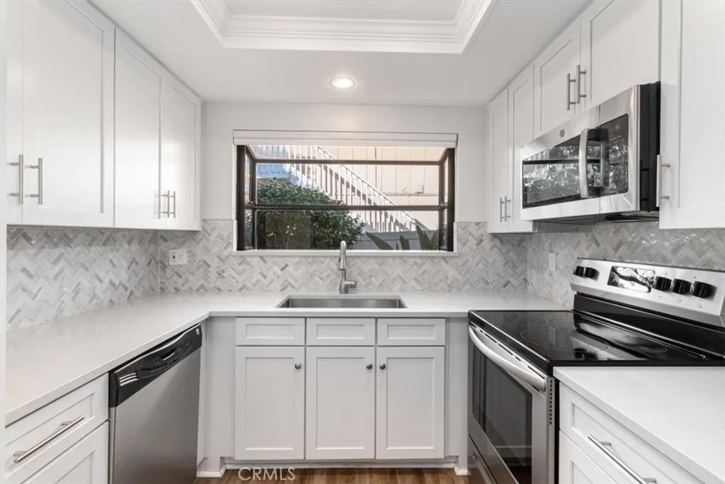 1828 Diamond Street 3