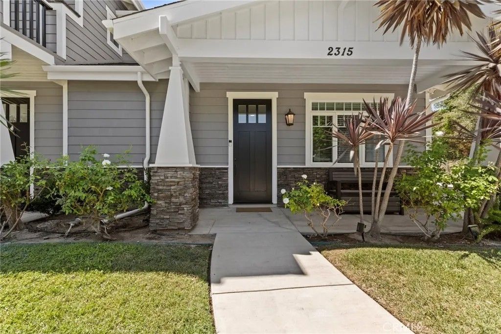 Photo of 2315 Apple Avenue, Torrance, CA 90501 (MLS # SB26021050)