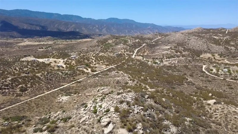 3 Indian Trails Rd