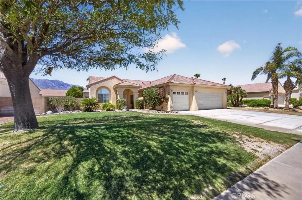 27745 Avenida Maravilla