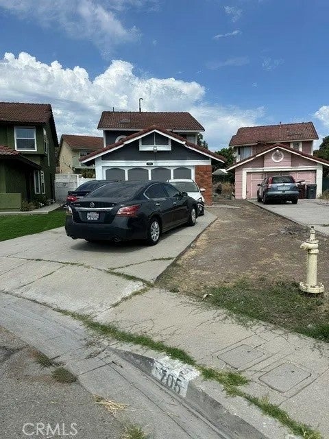 705 Matthisen Circle