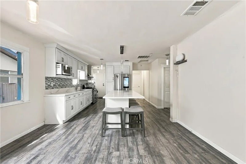 1453 W 56th Street