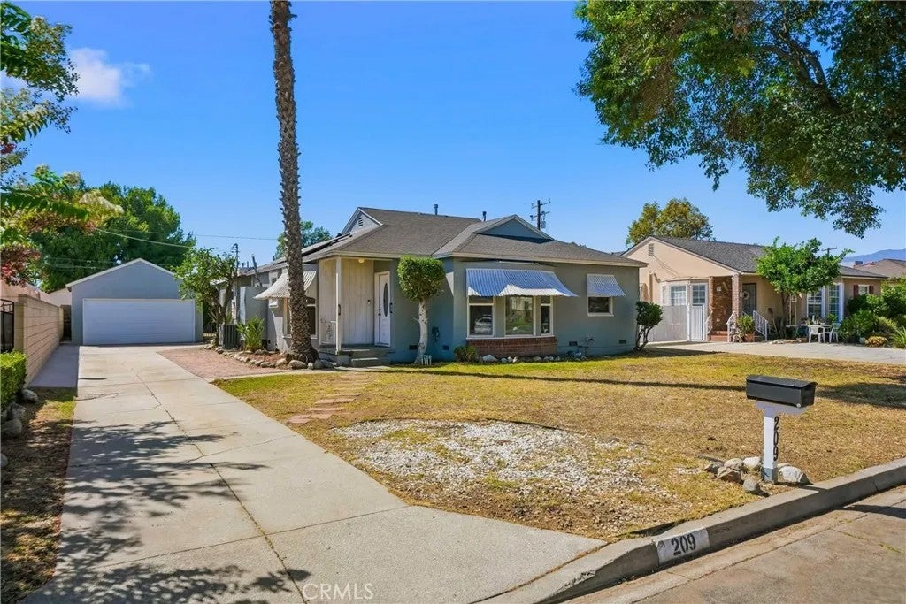 209 N Broadmoor