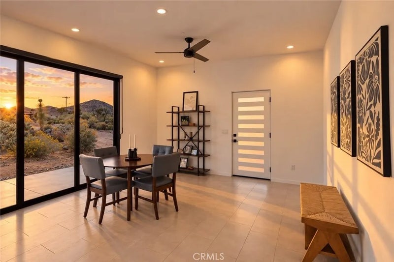 60194 La Mirada Trail
