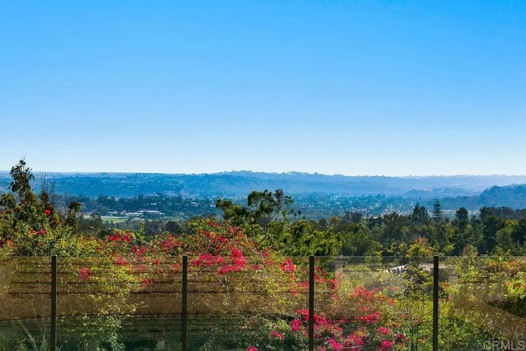 17140 El Mirador