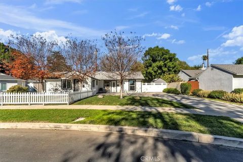 4 beds bed, 3 baths bath property at 17371 willard, northridge, CA 91325
