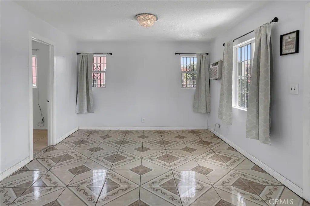 3607 Walnut