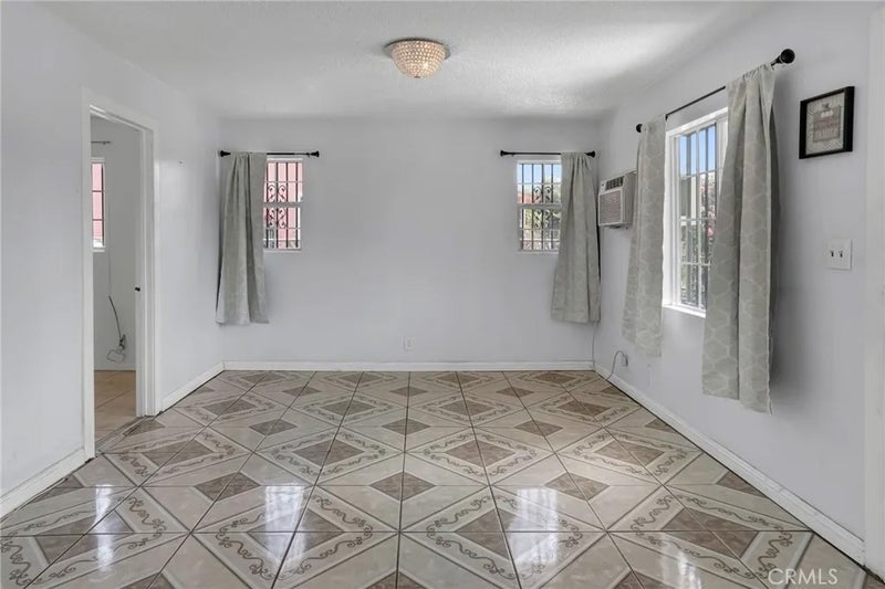 3607 Walnut