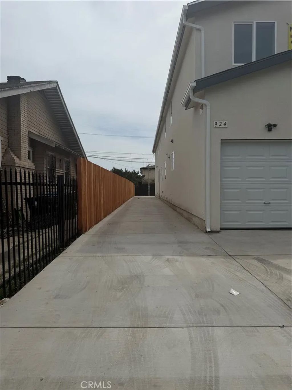 Photo of 924 W 75th St, Los Angeles, CA 90044 (MLS # DW26082417)