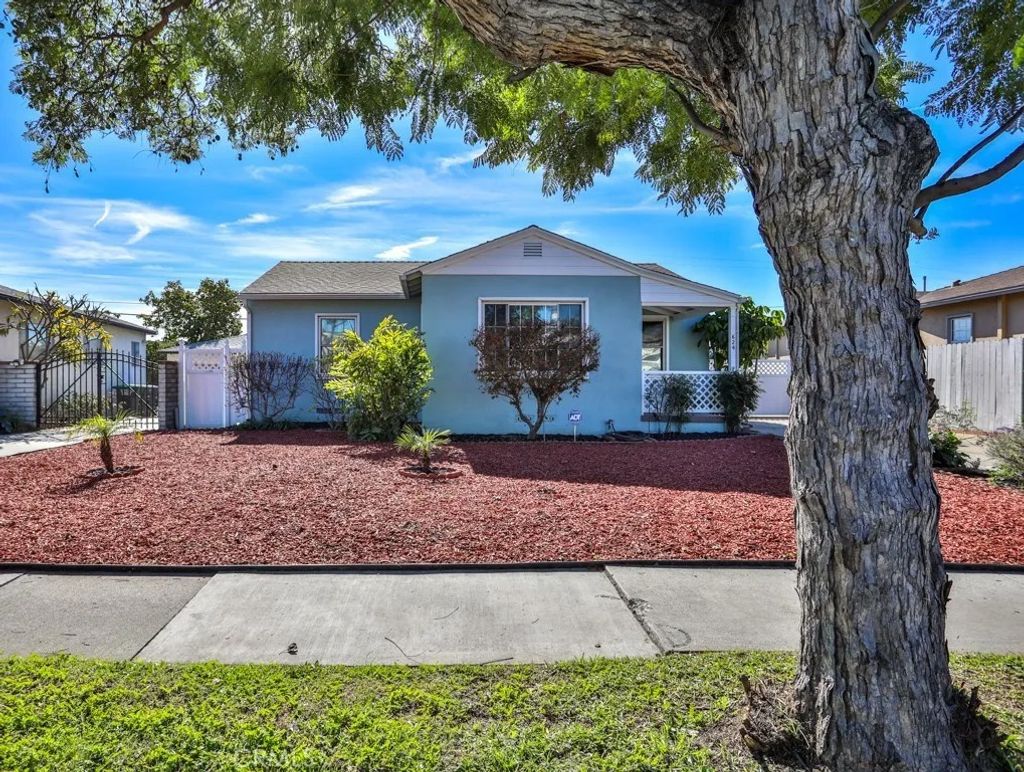 Photo of 624 W Floral Dr, Monterey Park, CA 91754 (MLS # CV26000733)