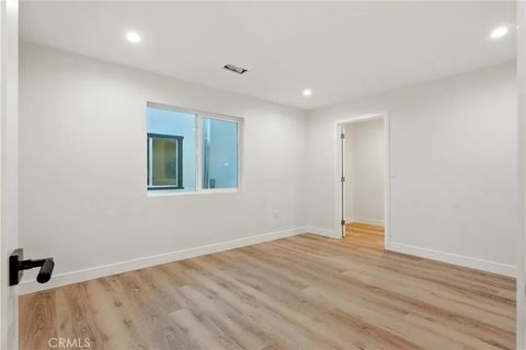 Tiny photo for 4340 2nd Avenue, Los Angeles, CA 90008 (MLS # DW25246763)