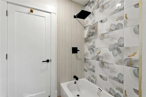 Tiny photo for 4340 2nd Avenue, Los Angeles, CA 90008 (MLS # DW25246763)