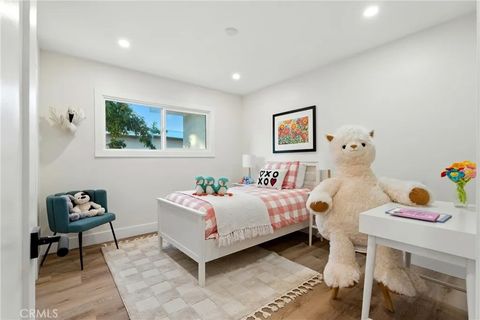 Tiny photo for 4340 2nd Avenue, Los Angeles, CA 90008 (MLS # DW25246763)