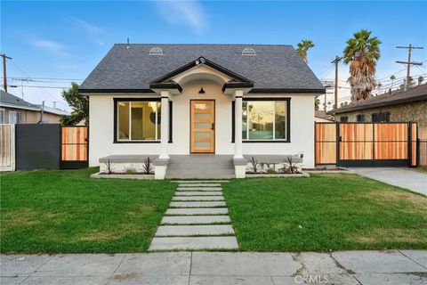 Photo of 4340 2nd Avenue, Los Angeles, CA 90008 (MLS # DW25246763) Photo of 4340 2nd Avenue, Los Angeles, CA 90008 (MLS # DW25246763)