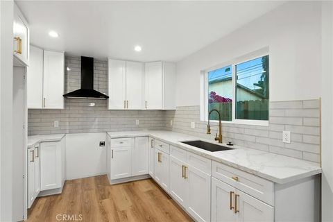 Tiny photo for 4340 2nd Avenue, Los Angeles, CA 90008 (MLS # DW25246763)