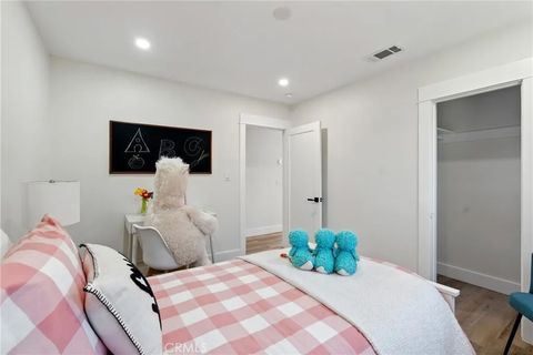 Tiny photo for 4340 2nd Avenue, Los Angeles, CA 90008 (MLS # DW25246763)