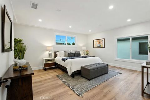 Tiny photo for 4340 2nd Avenue, Los Angeles, CA 90008 (MLS # DW25246763)