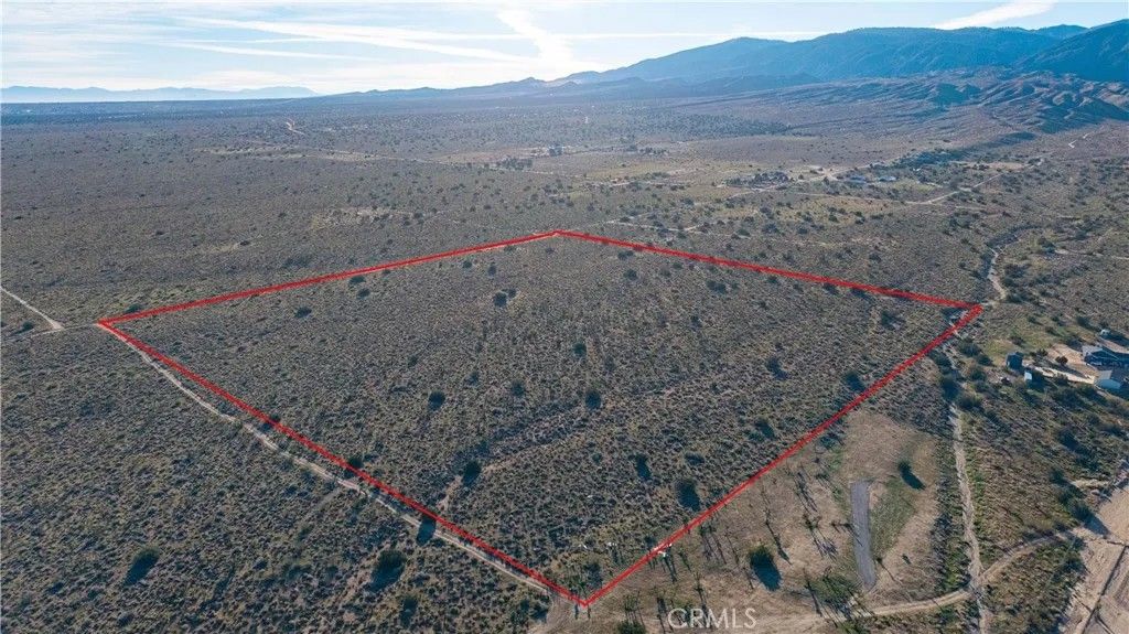 Photo of 223 Avenue X, Llano, CA 93544 (MLS # CV25279861)