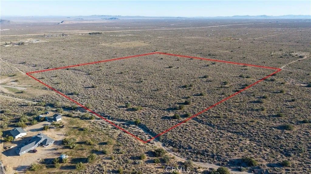 Photo of 223 Avenue X, Llano, CA 93544 (MLS # CV25279861)