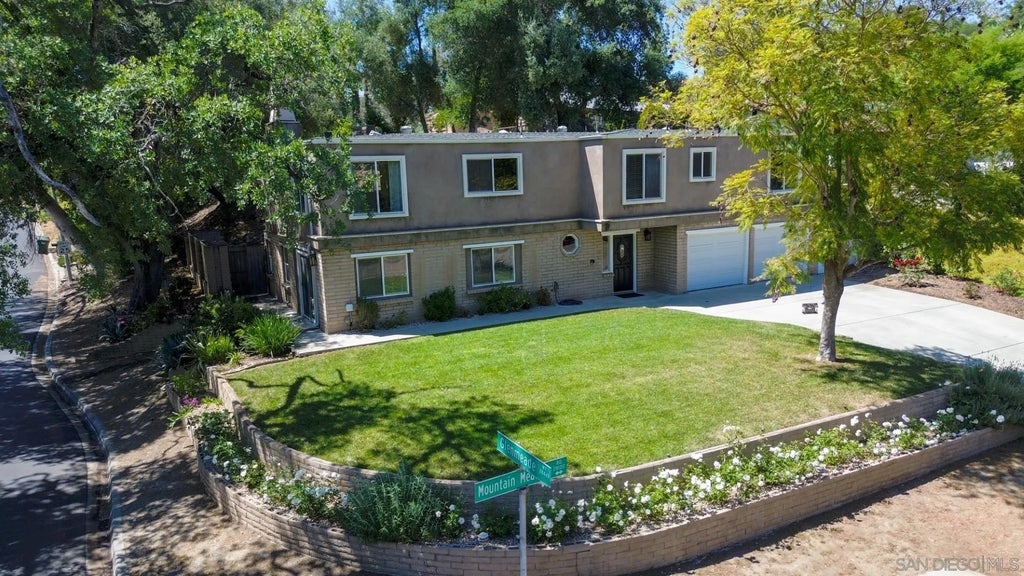 Photo of 28108 Mountain Meadow Road, Escondido, CA 92026 (MLS # 260008689)