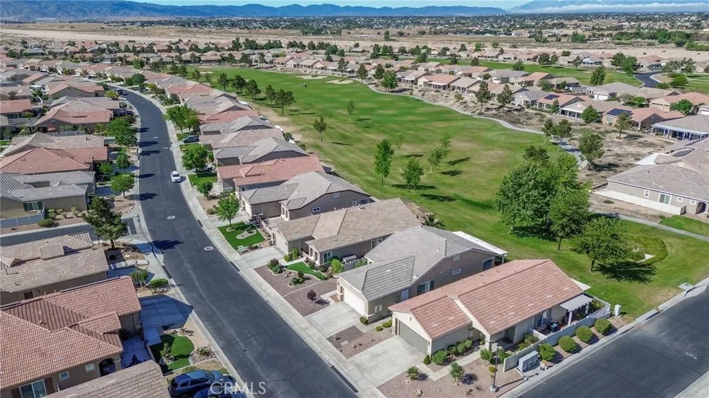 19466 Crystal Springs