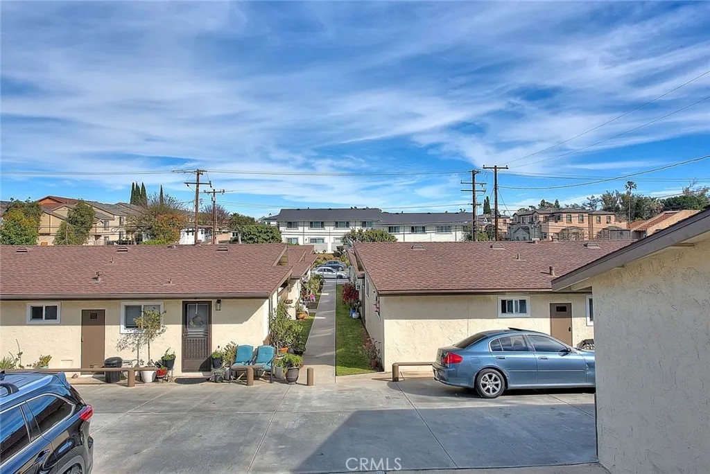 275 S Monte Vista