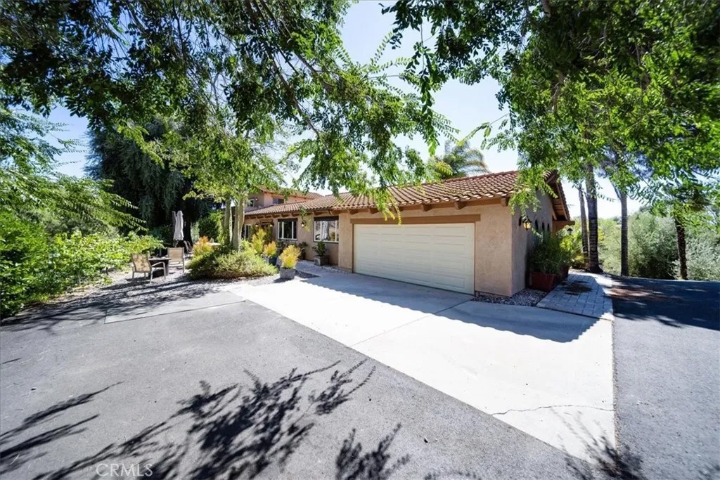 39700 Avenida Arizona