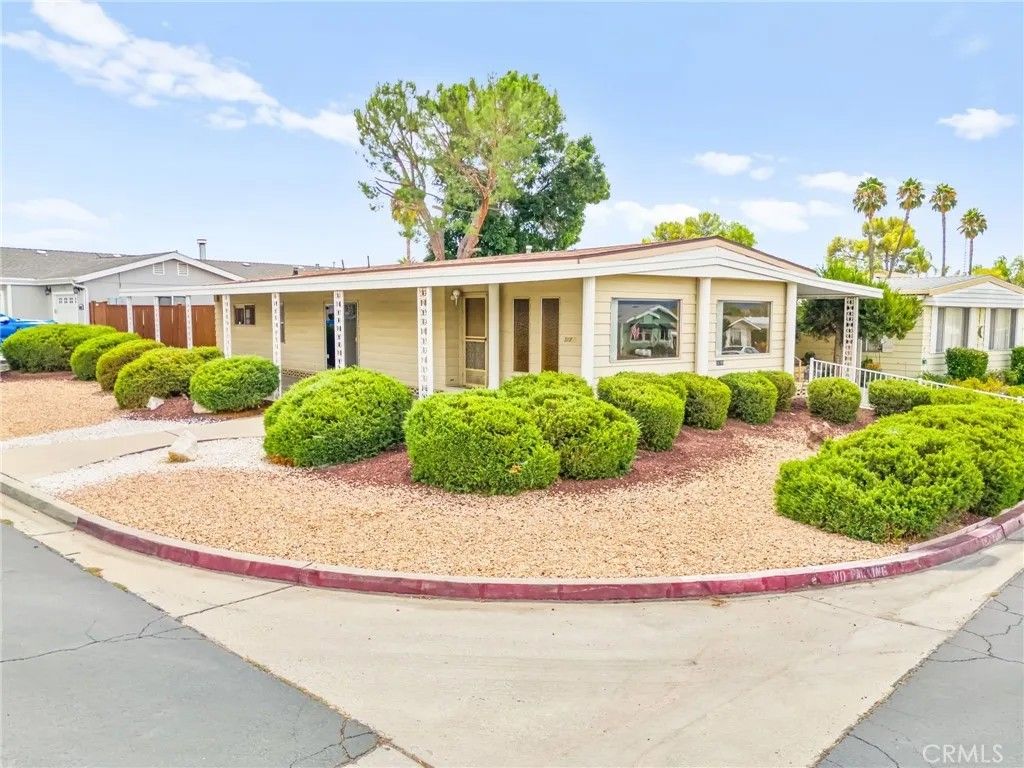 Photo of 28799 Via Roja, Murrieta, CA 92563 (MLS # SW25201312)