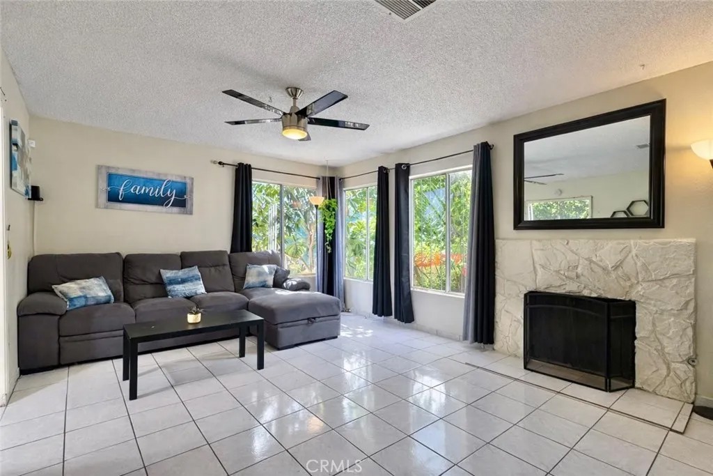 9053 Willis