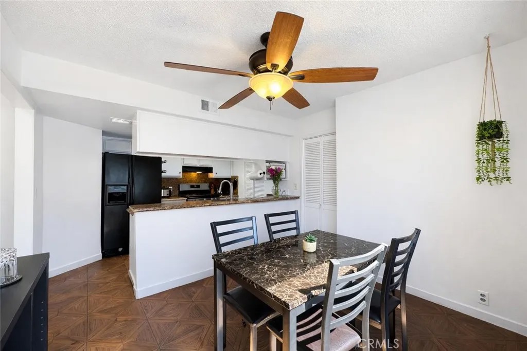 9053 Willis
