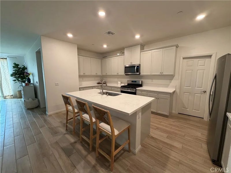 25575 Sedona