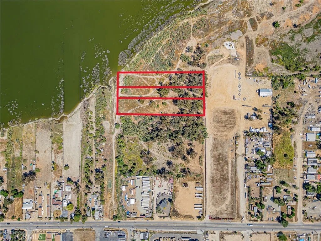 Photo of 18240 Grand Ave, Lake Elsinore, CA 92530 (MLS # IV26079523)